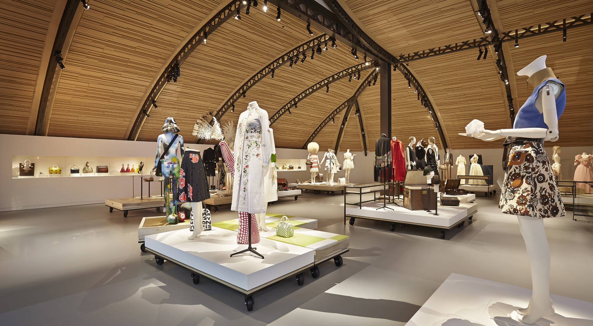 Louis Vuitton s’expose dans sa Galerie à Asnières - LVMH