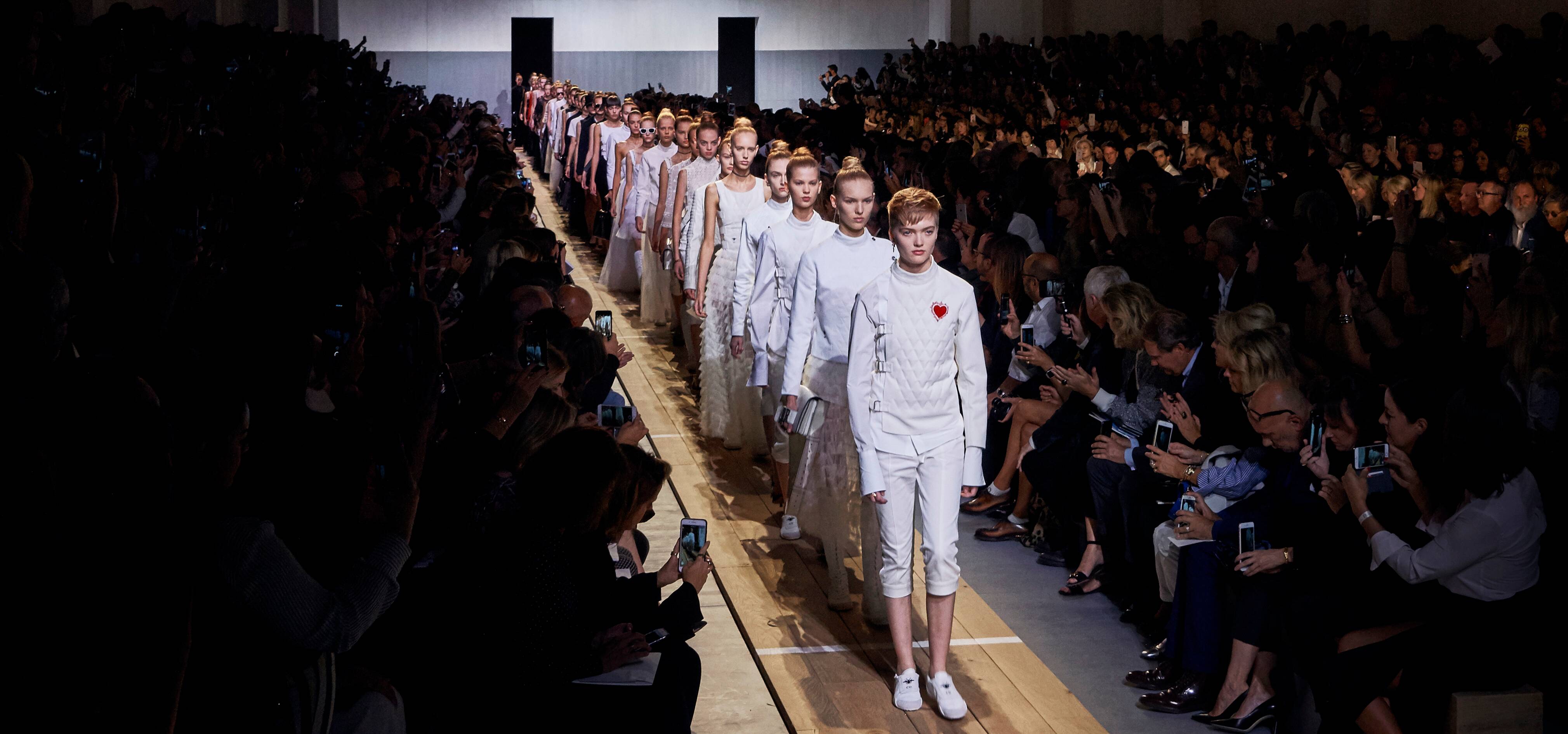 Tessuti firmati Dior e Vuitton in vendita online