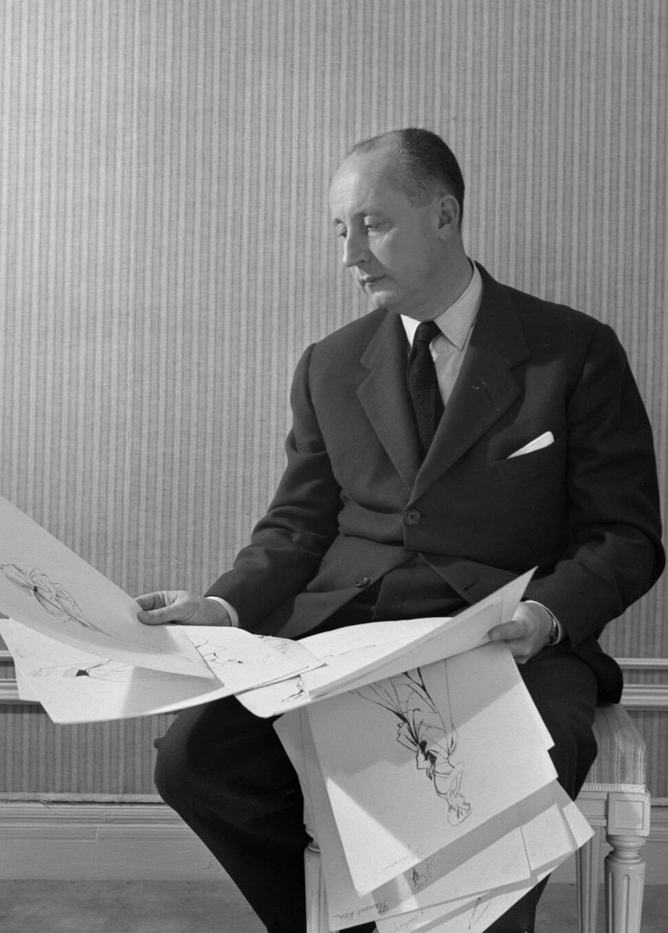 Christian Dior - The Artist of the Fashion World - TechStory