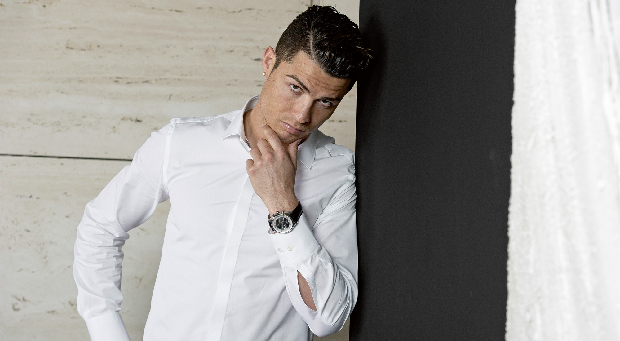 Shirt Louis Vuitton worn by Cristiano Ronaldo on the account