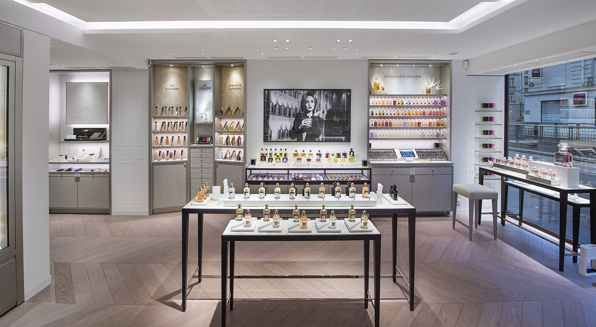 New Dior makeup boutique lights up New York - LVMH