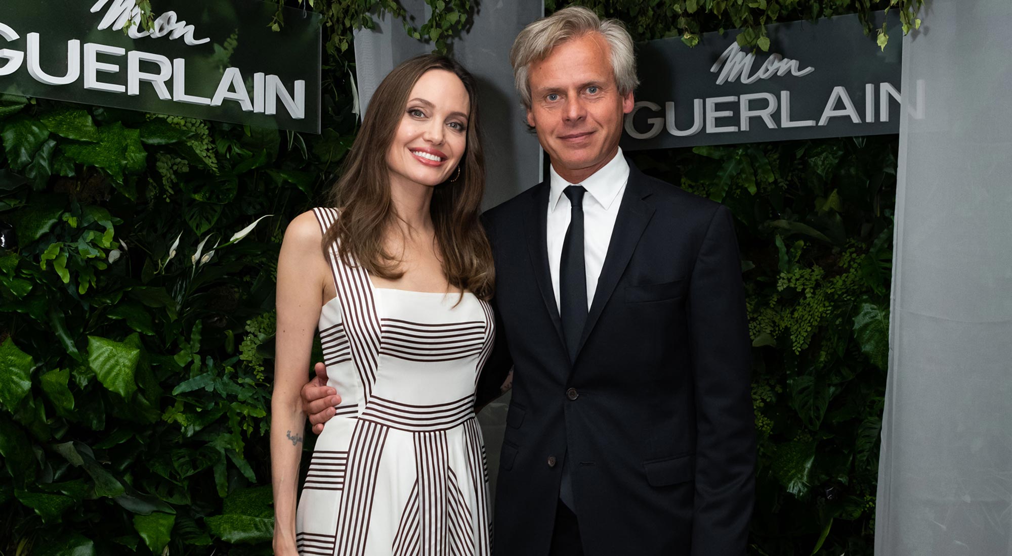 Parceria entre Angelina Jolie, Guerlain e Unesco leva programa de