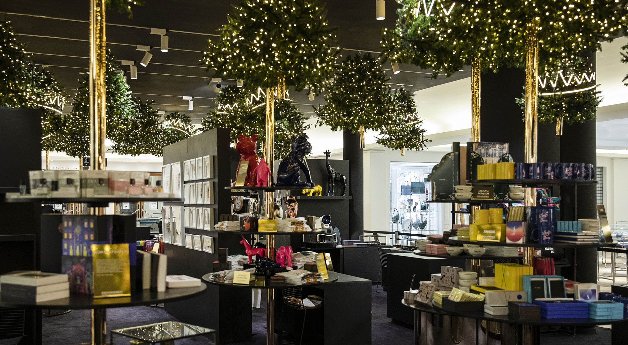 UniTouch Debuts New Product at Le Bon Marché, Paris A Dream Forest Created  of a Thousand Silver Christmas Trees