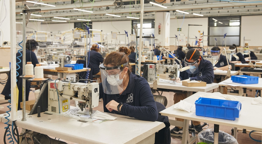 At the heart of the fight against Covid-19 is the manufacture of masks and  gowns by our Maisons - LVMH