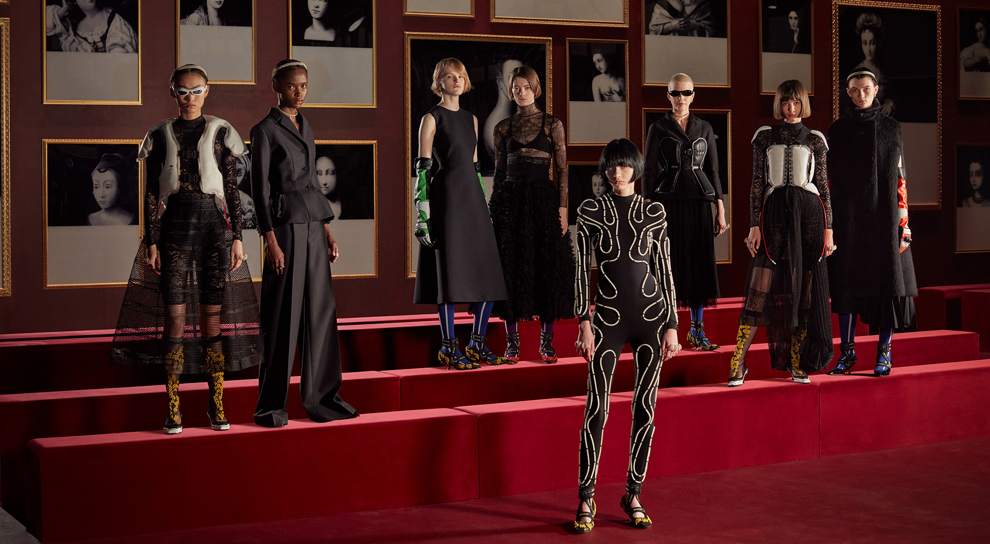 Women's Fall/Winter 2022 Fashion Week shows: LVMH Maisons reinvent the  feminine wardrobe from Milan to Paris - LVMH