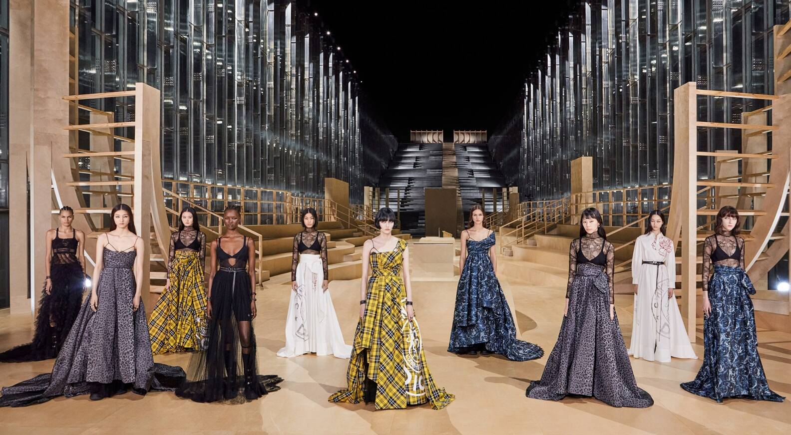Dior Fall 2022 Women's collection celebrates facets of femininity - LVMH