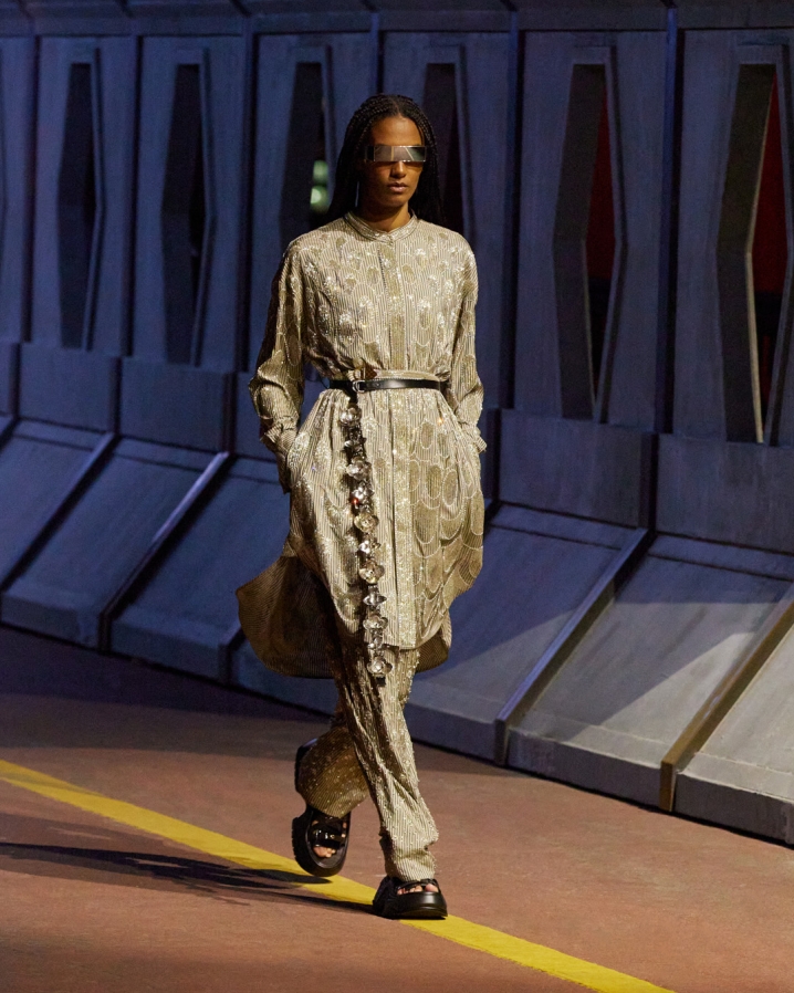 Louis Vuitton Takes Pre-Fall 2023 Collection To South Korea - EnVi