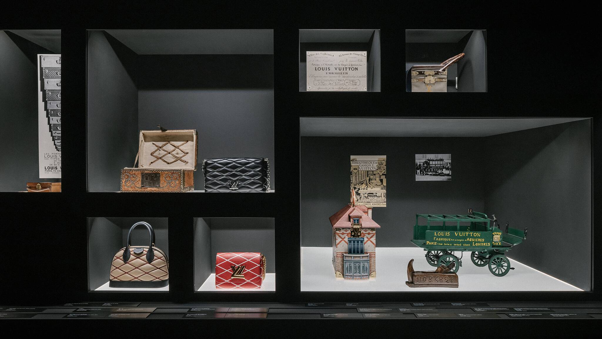 Paris-bise-art : Galerie Louis Vuitton - la maison de famille