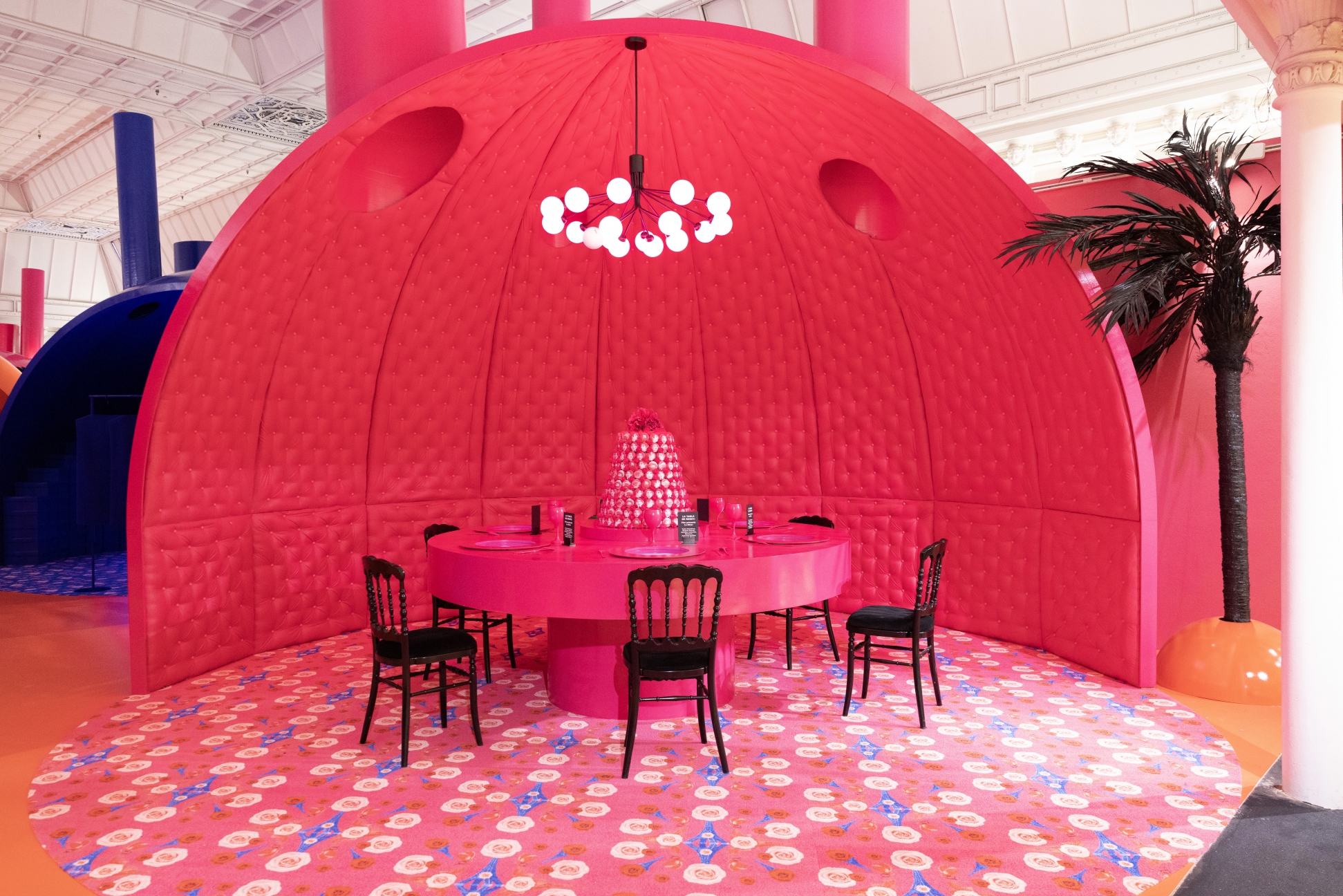 Le Bon Marché Rive Gauche brings circus to the department store with  exclusive new show - LVMH